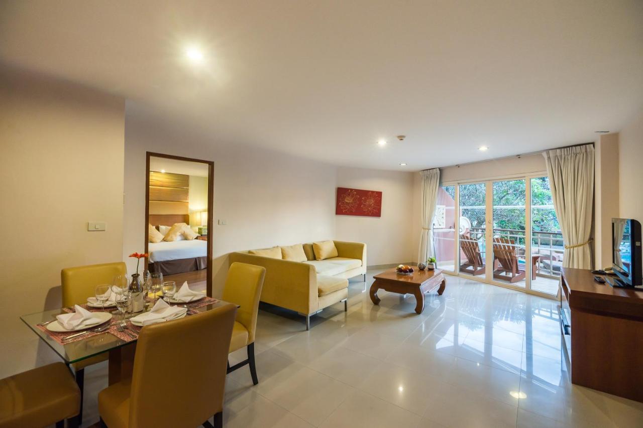 Junior Suite with Pool View - No Pets,1341170285:JPEG